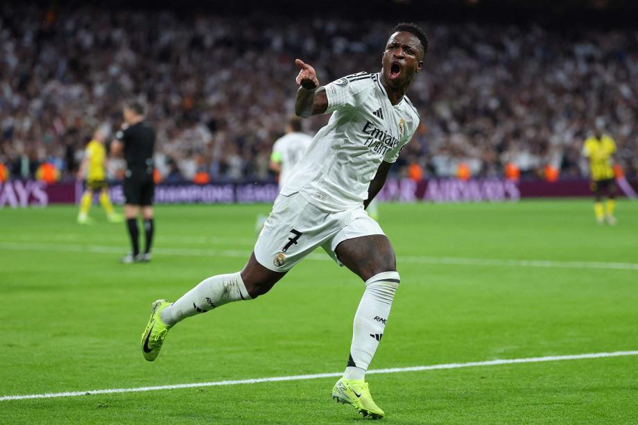 而散发光彩 而散发光彩