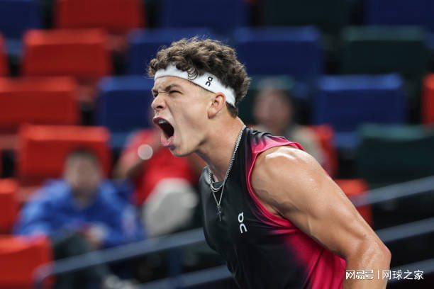 中名列前茅 中名列前茅