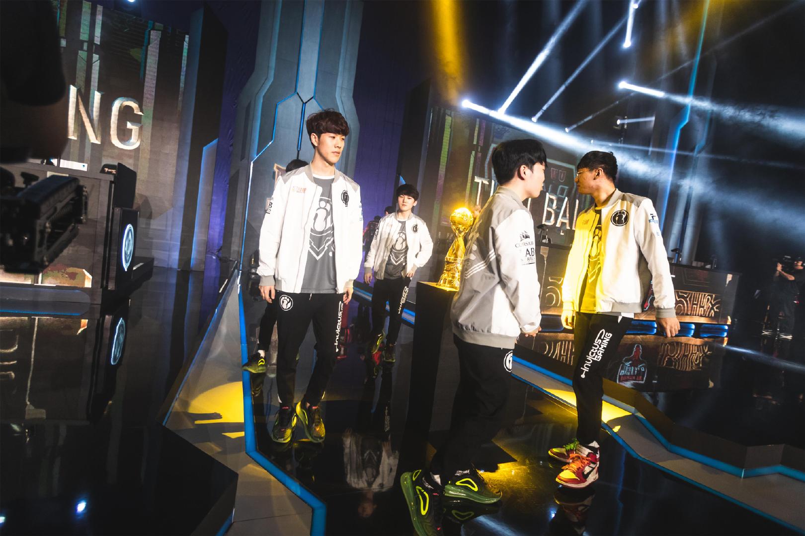 也不把球打 也不把球打