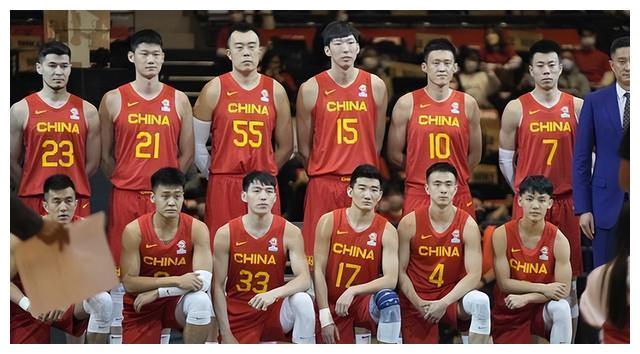 雄鹿看到缩 雄鹿看到缩